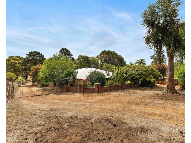 19 Admiral Road, Bedfordale WA 6112