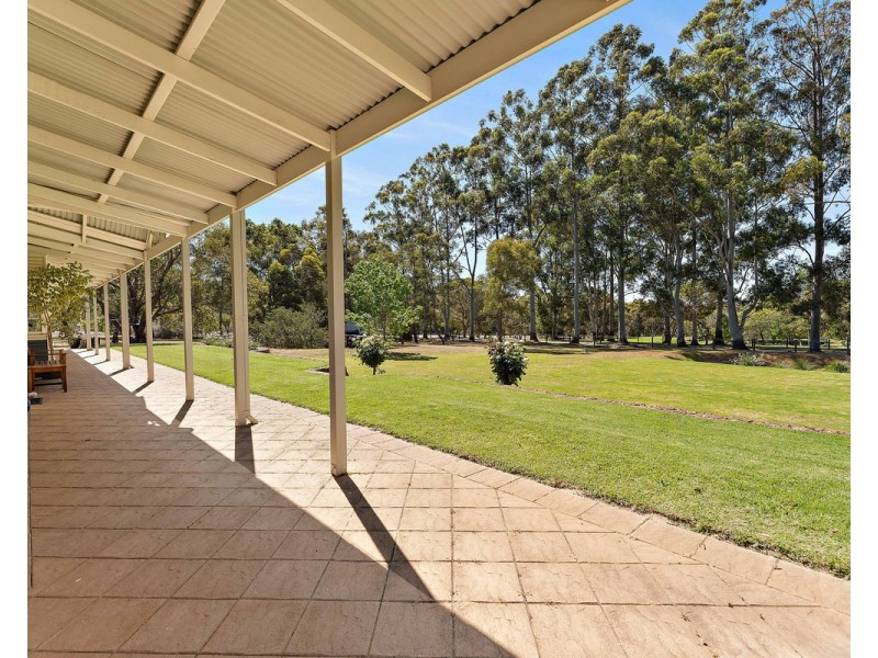 2 Cartland Court, Bedfordale WA 6112