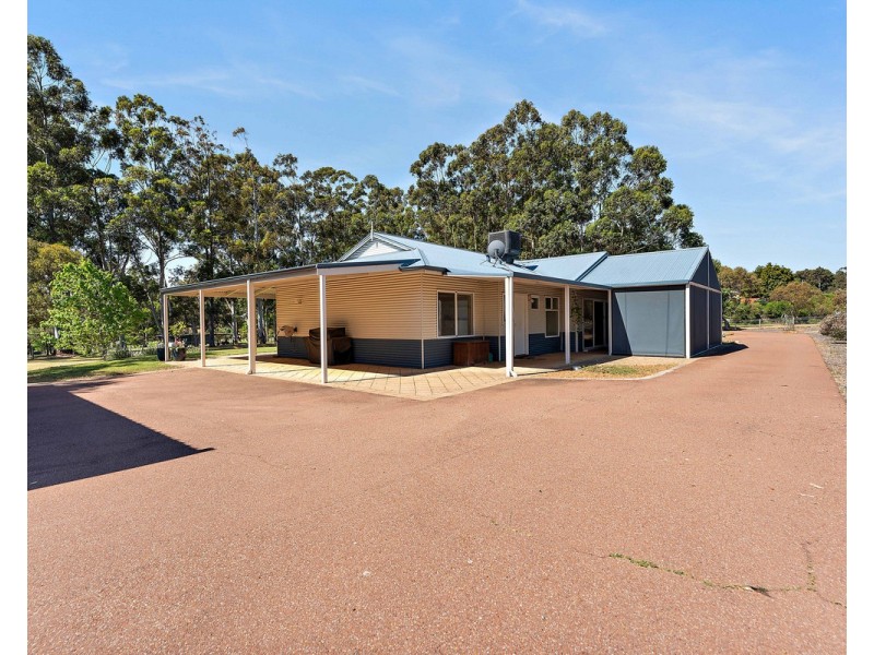 2 Cartland Court, Bedfordale WA 6112