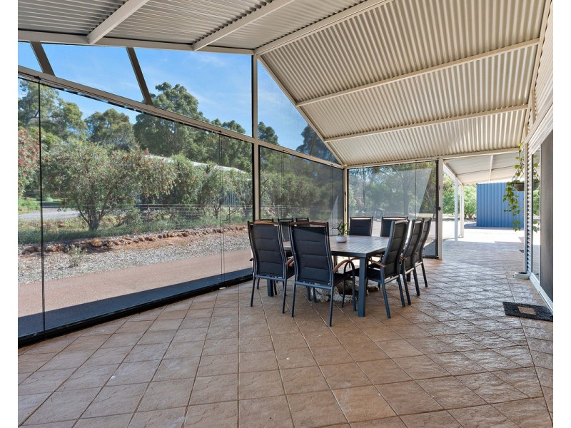 2 Cartland Court, Bedfordale WA 6112