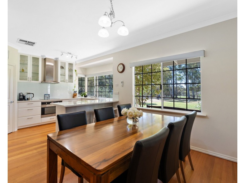 2 Cartland Court, Bedfordale WA 6112