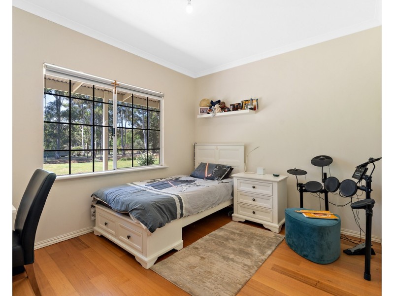 2 Cartland Court, Bedfordale WA 6112