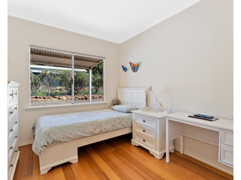 2 Cartland Court, Bedfordale WA 6112