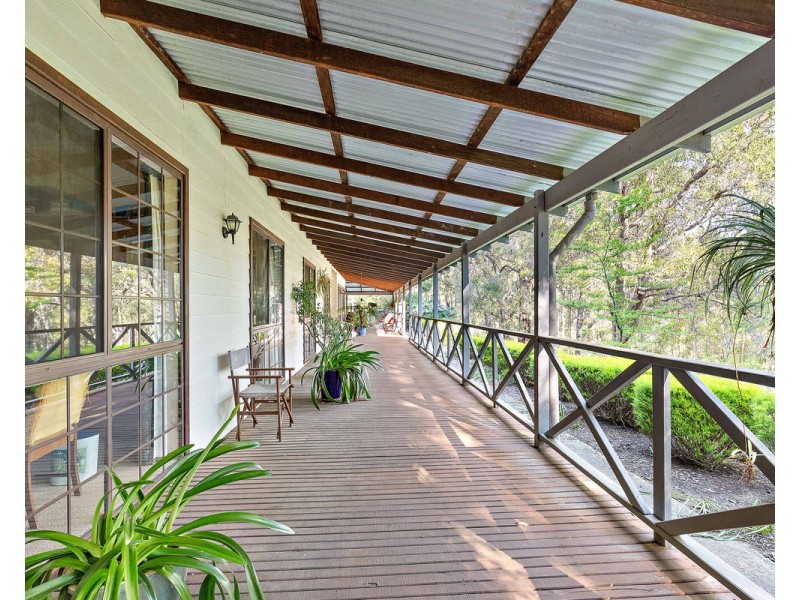 6 Chipper Close, Bedfordale WA 6112