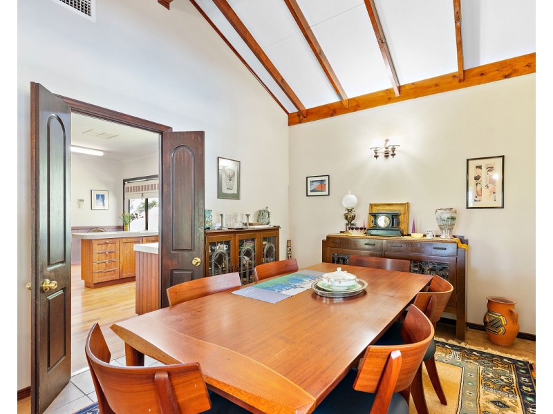 6 Chipper Close, Bedfordale WA 6112