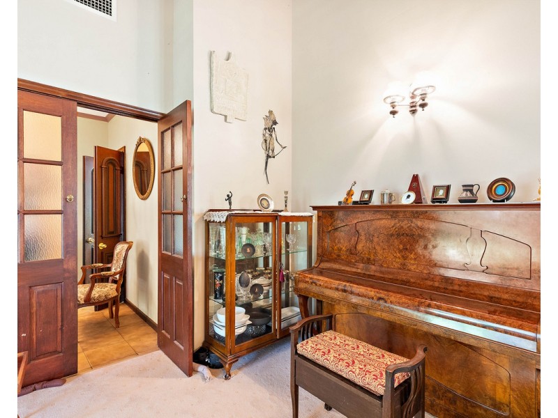 6 Chipper Close, Bedfordale WA 6112