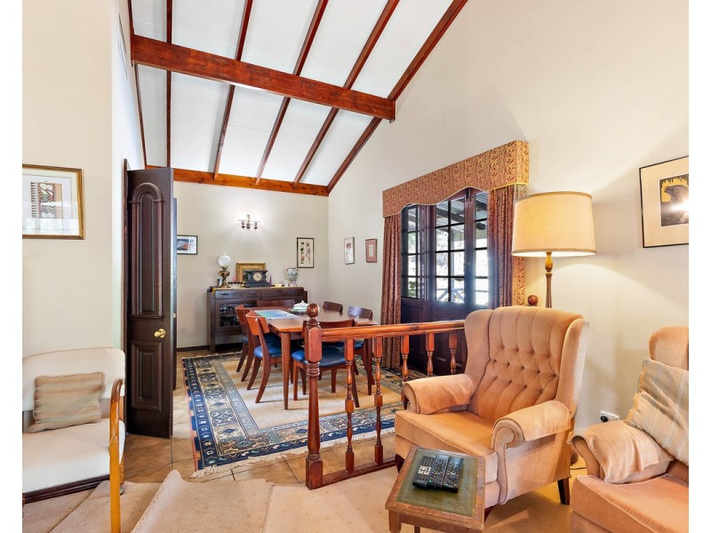 6 Chipper Close, Bedfordale WA 6112