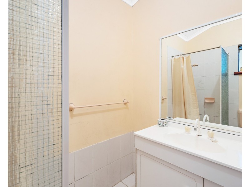 6 Chipper Close, Bedfordale WA 6112