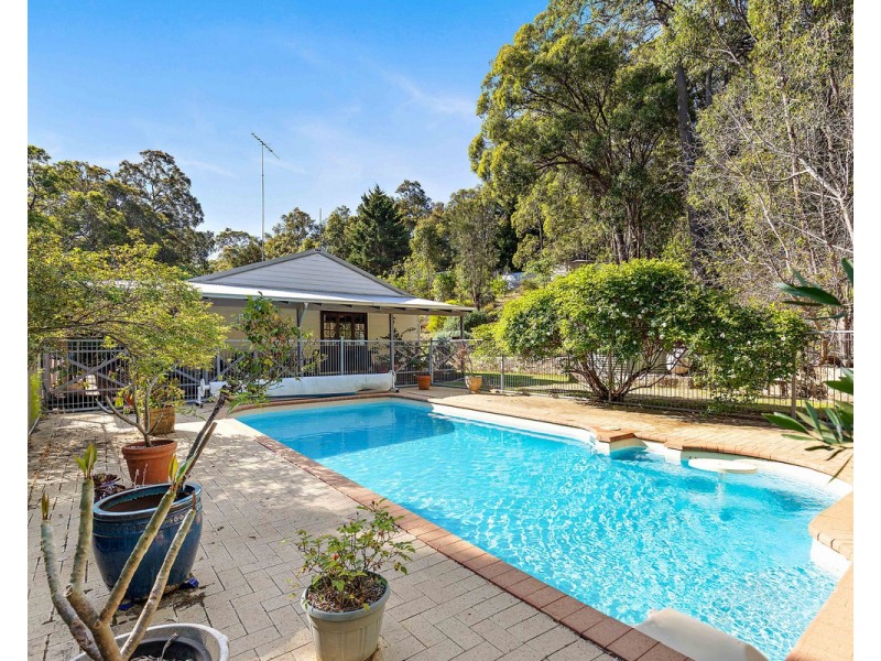 6 Chipper Close, Bedfordale WA 6112