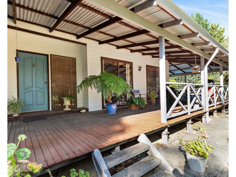 6 Chipper Close, Bedfordale WA 6112