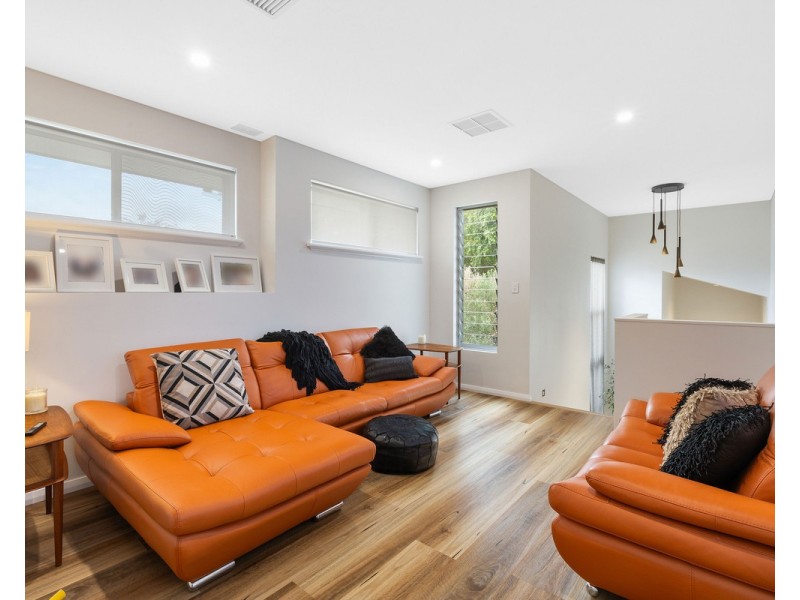 38 Derry Avenue, Mount Nasura WA 6112