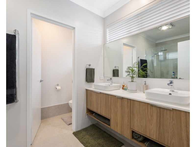 38 Derry Avenue, Mount Nasura WA 6112