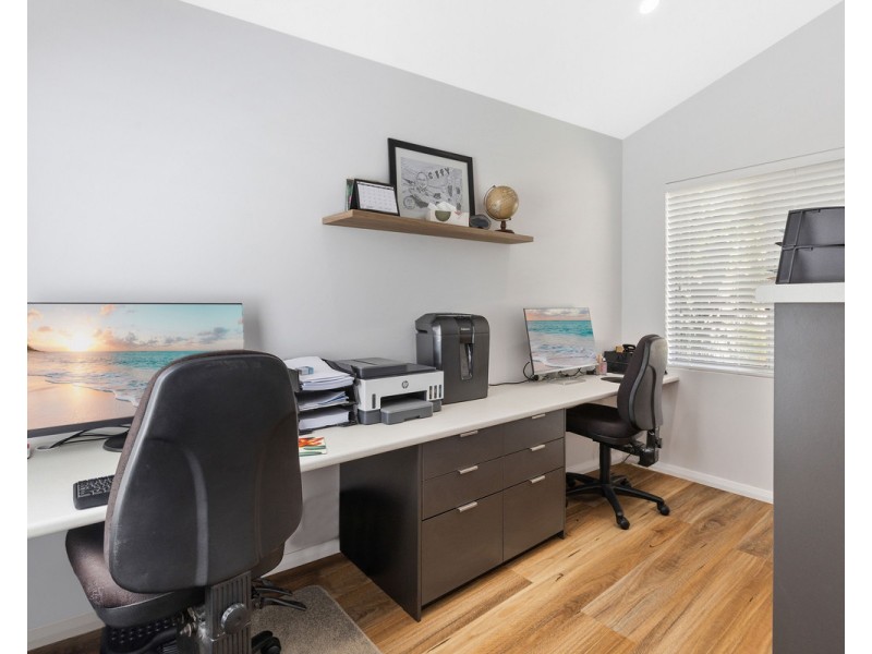 38 Derry Avenue, Mount Nasura WA 6112