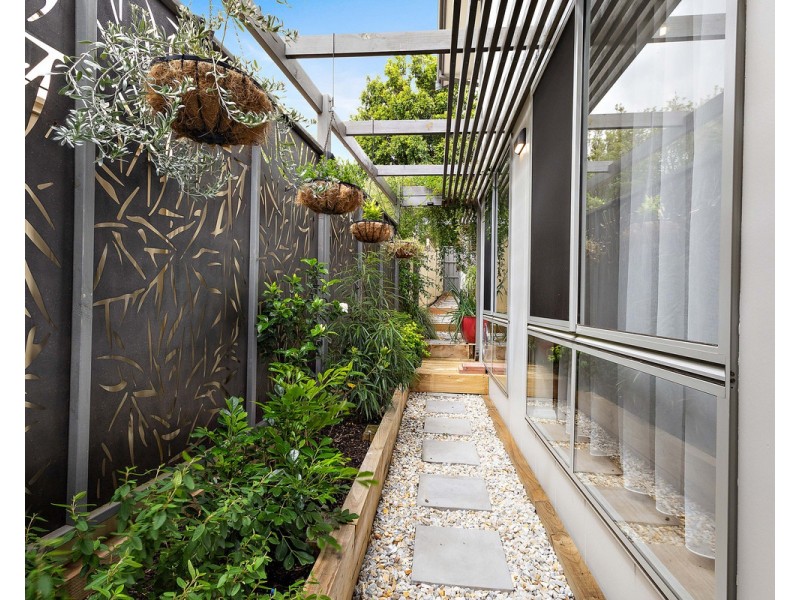 38 Derry Avenue, Mount Nasura WA 6112