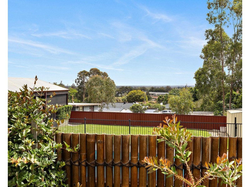 38 Derry Avenue, Mount Nasura WA 6112