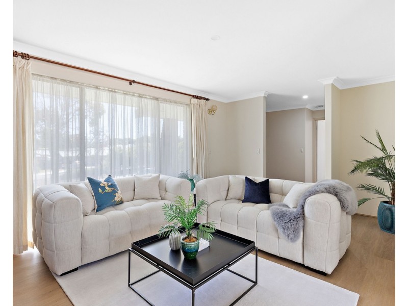 53 Peelwood Parade, Halls Head WA 6210