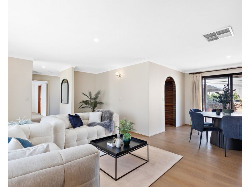 53 Peelwood Parade, Halls Head WA 6210