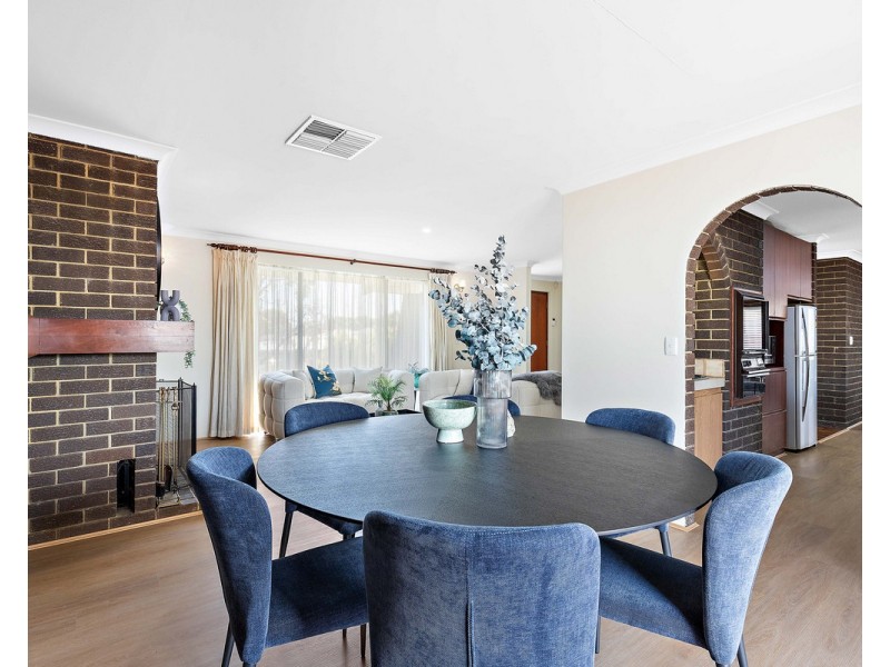 53 Peelwood Parade, Halls Head WA 6210