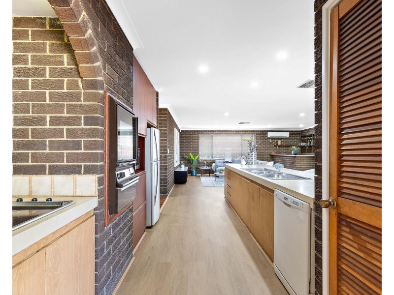 53 Peelwood Parade, Halls Head WA 6210