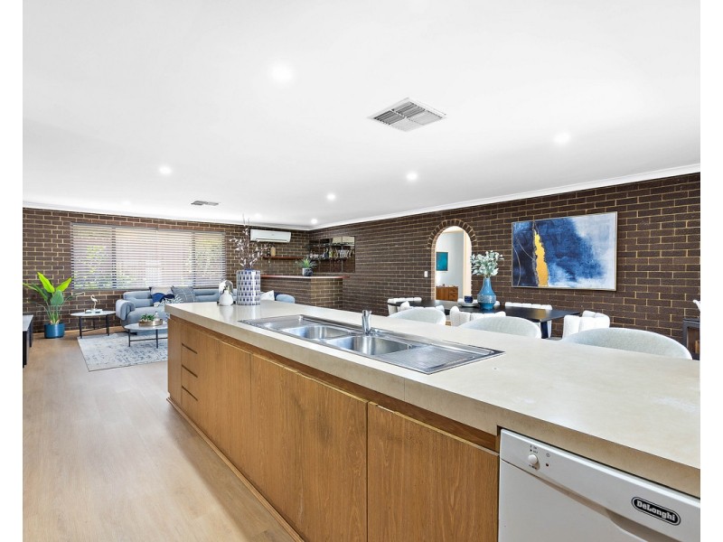 53 Peelwood Parade, Halls Head WA 6210