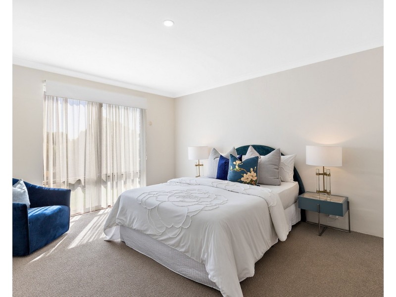 53 Peelwood Parade, Halls Head WA 6210