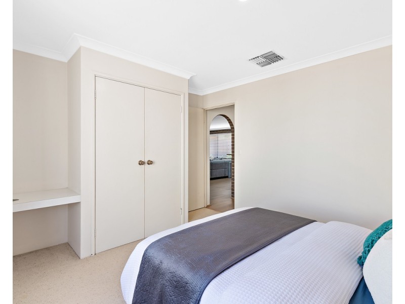 53 Peelwood Parade, Halls Head WA 6210