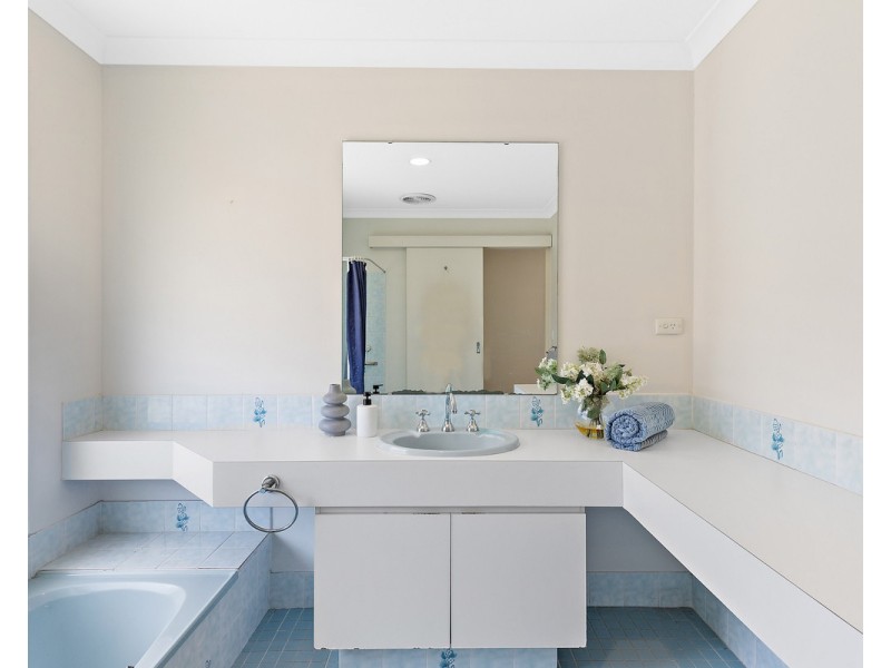 53 Peelwood Parade, Halls Head WA 6210