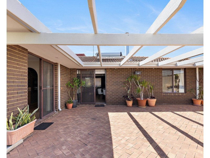 53 Peelwood Parade, Halls Head WA 6210