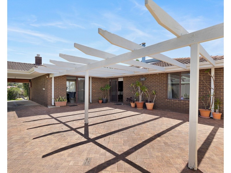 53 Peelwood Parade, Halls Head WA 6210