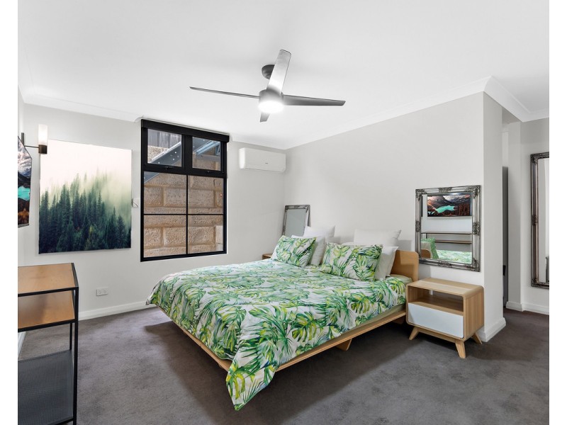 35 Derry Avenue, Mount Nasura WA 6112