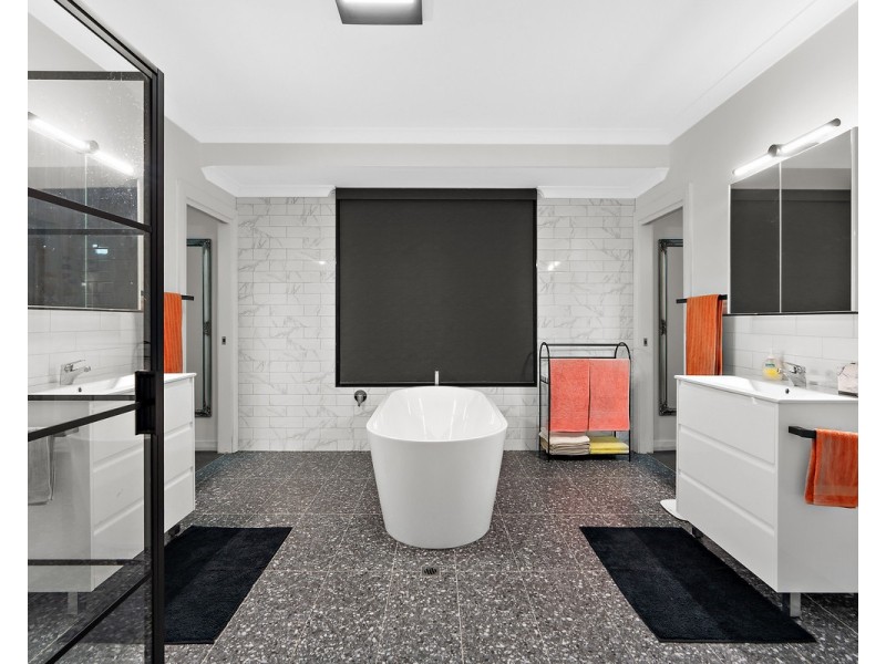 35 Derry Avenue, Mount Nasura WA 6112