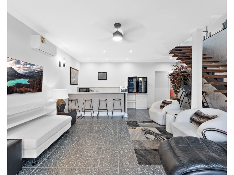 35 Derry Avenue, Mount Nasura WA 6112