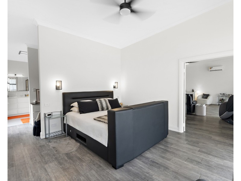 35 Derry Avenue, Mount Nasura WA 6112