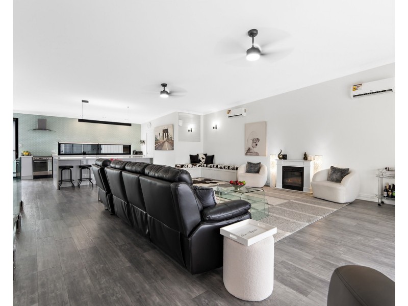 35 Derry Avenue, Mount Nasura WA 6112