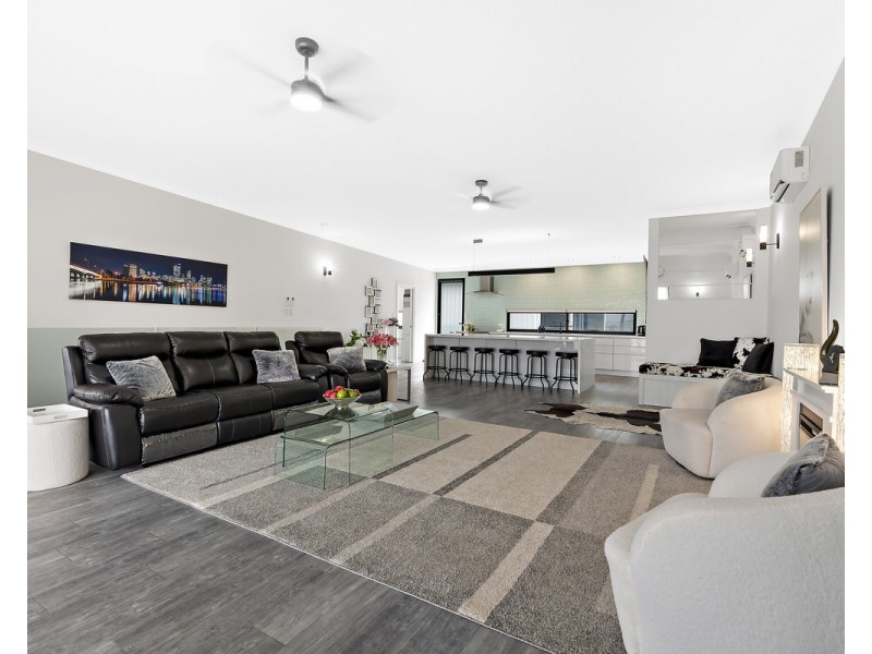 35 Derry Avenue, Mount Nasura WA 6112