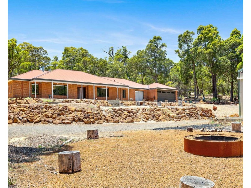 542 Albany Highway, Bedfordale WA 6112