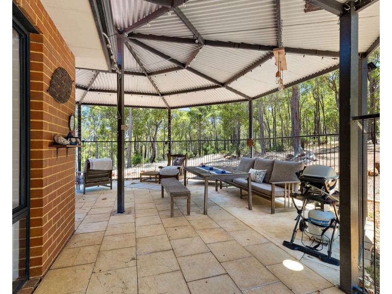 542 Albany Highway, Bedfordale WA 6112