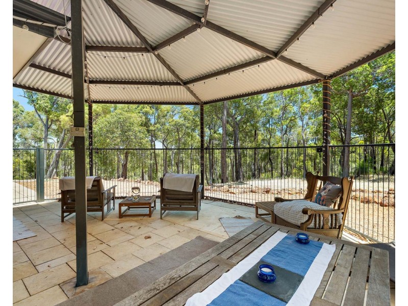 542 Albany Highway, Bedfordale WA 6112