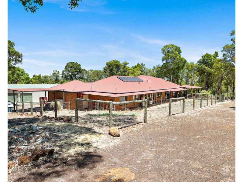 542 Albany Highway, Bedfordale WA 6112