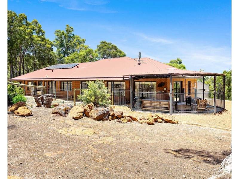 542 Albany Highway, Bedfordale WA 6112