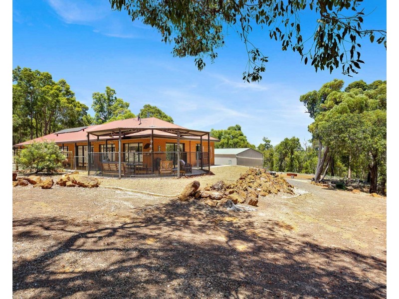 542 Albany Highway, Bedfordale WA 6112