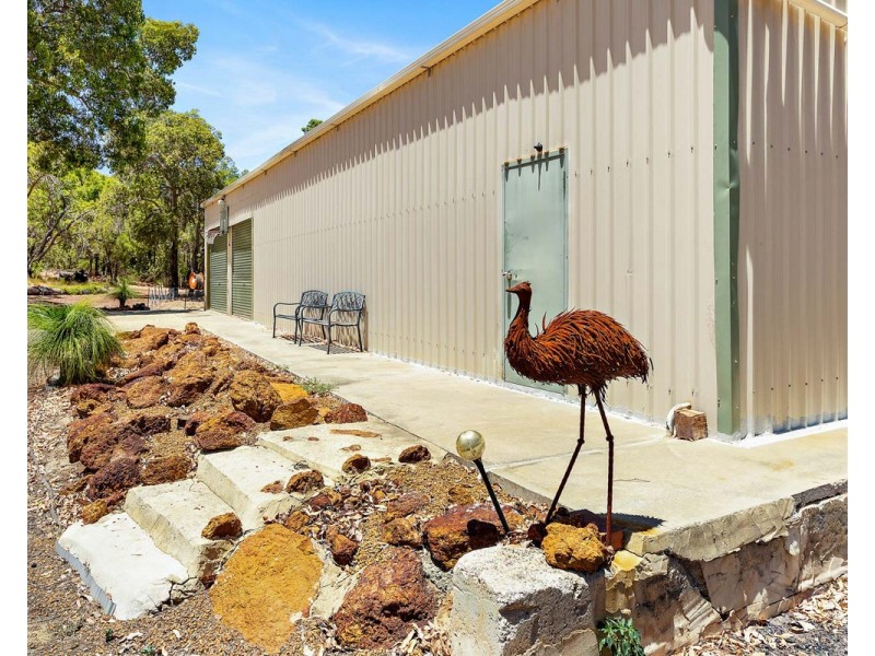 542 Albany Highway, Bedfordale WA 6112