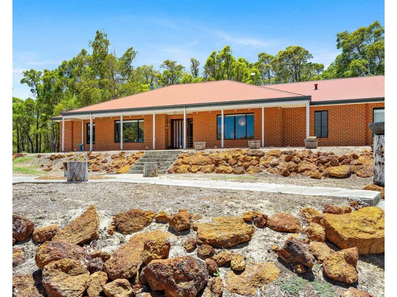 542 Albany Highway, Bedfordale WA 6112