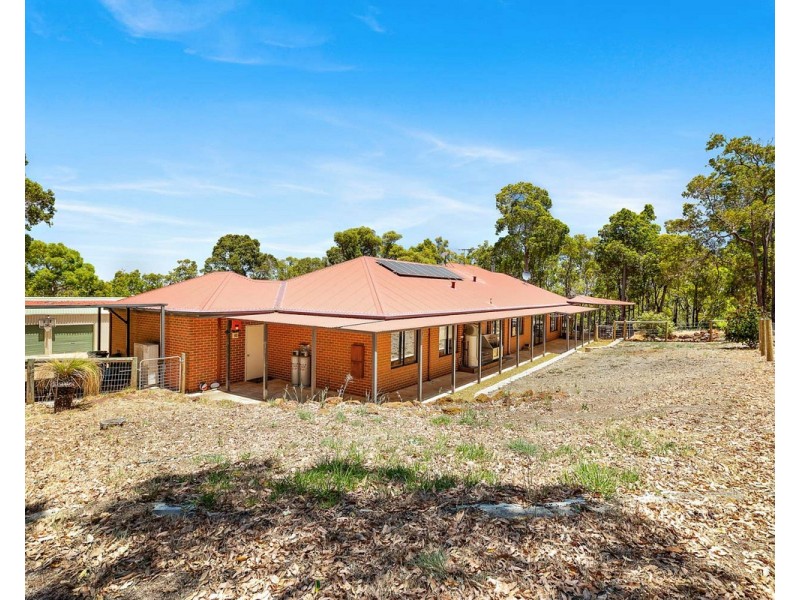 542 Albany Highway, Bedfordale WA 6112