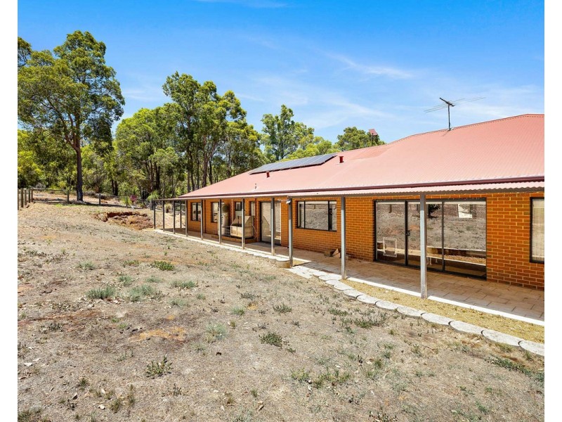 542 Albany Highway, Bedfordale WA 6112