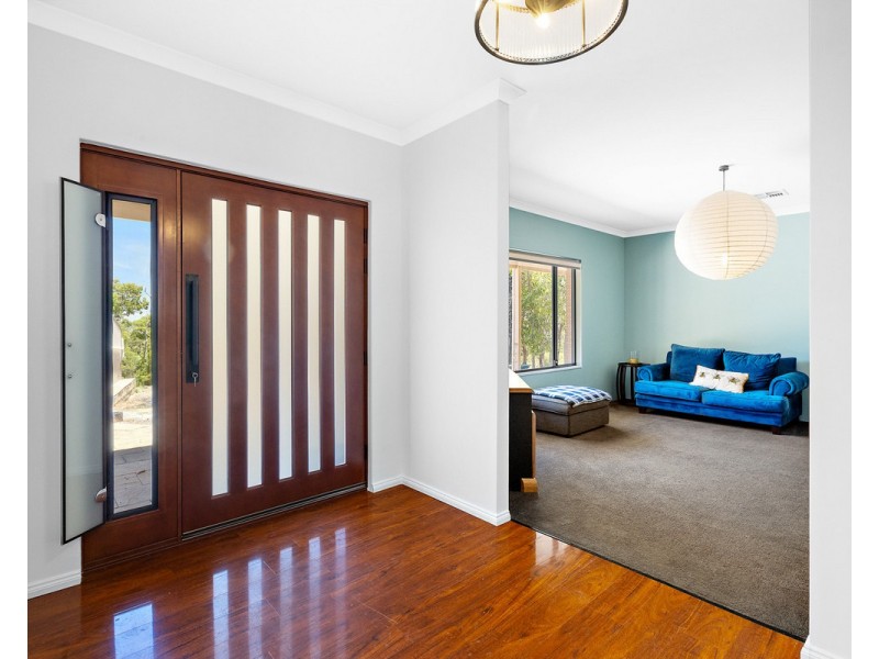 542 Albany Highway, Bedfordale WA 6112