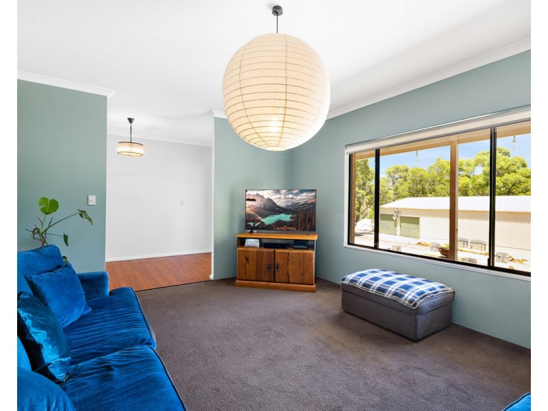 542 Albany Highway, Bedfordale WA 6112