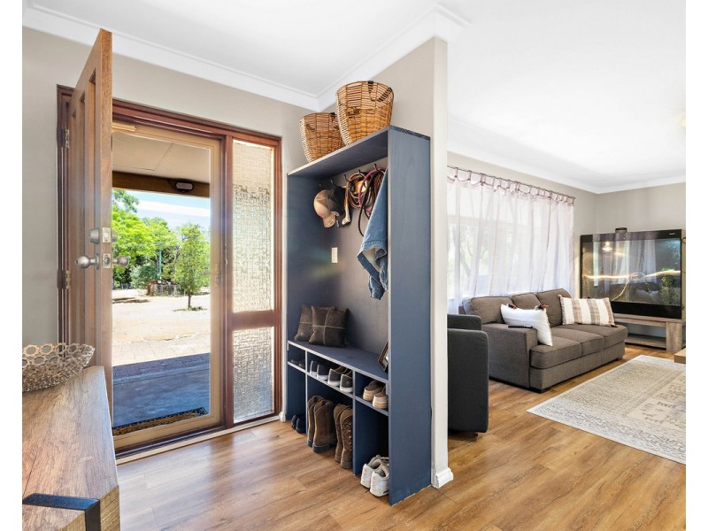 72 Wallangarra Drive, Bedfordale WA 6112