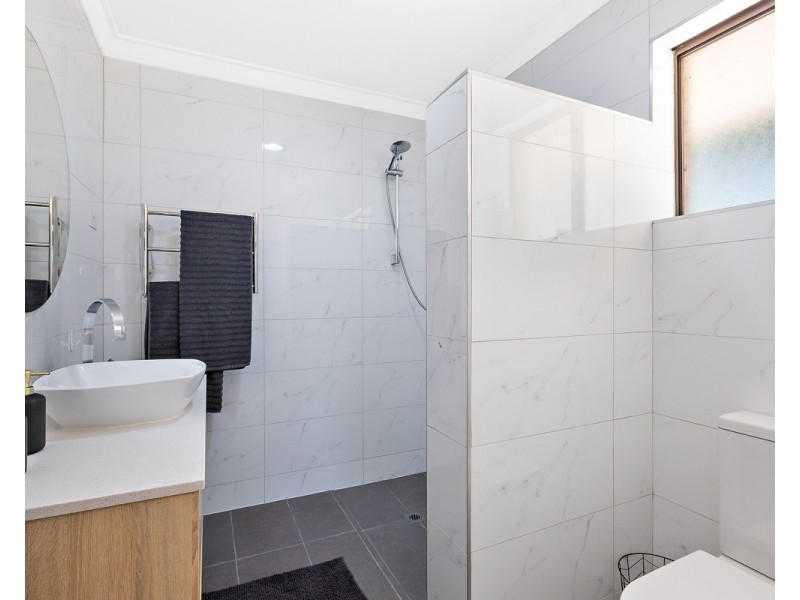 72 Wallangarra Drive, Bedfordale WA 6112