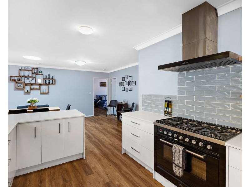 72 Wallangarra Drive, Bedfordale WA 6112